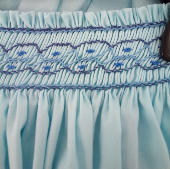 Nancy Anne Apron Fashions Hand Smocked Sky Half Blue Apron Waist Tie One Size - Picture 4 of 7